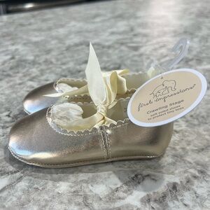 Gold Crawling Stage Shoes